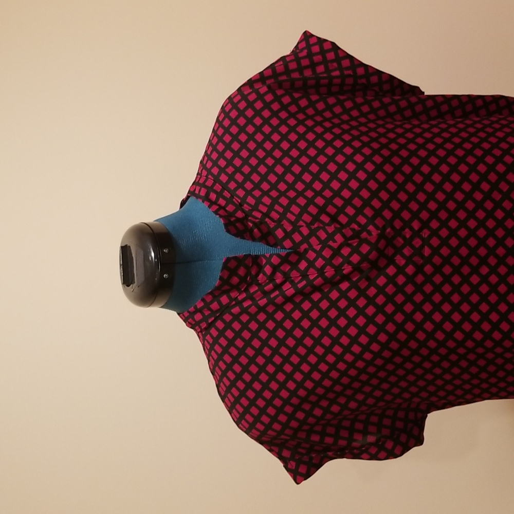 Pleione Short Sleeve Blouse with red pattern, size XS - Picture 2 of 13